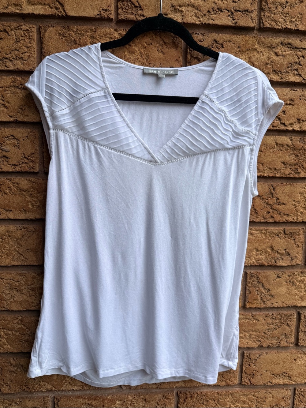 4/$25 • Daniel Rainn Pleated V-Neck Cap Sleeve Top